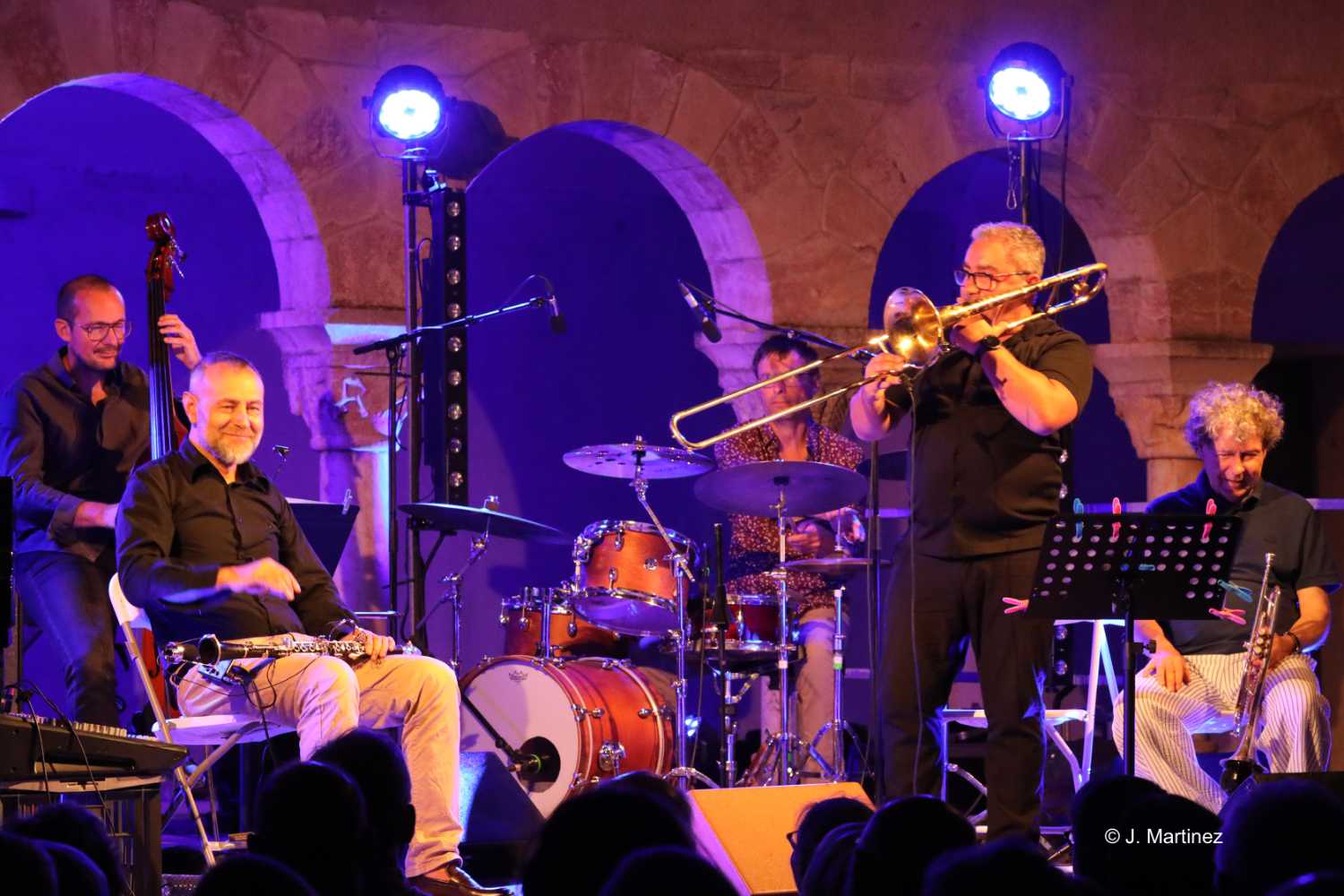 Florin Gugulica Sextet - Architecture historique